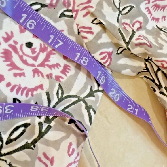 Brand new tuckernuck Sue Sartor white, pink , dark gray contrast print Dress - Picture 12 of 16